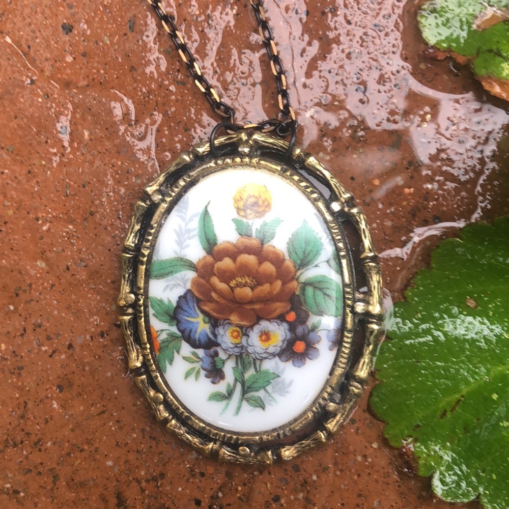 Vintage cameo necklace new chain rose floral botanist anthropologist retro 1970